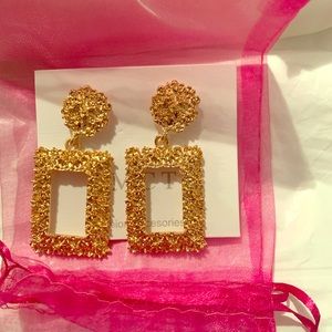 Fashion earrings